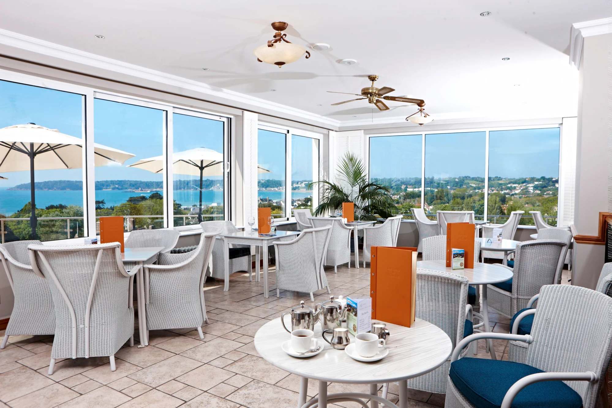 Restaurant with sea view